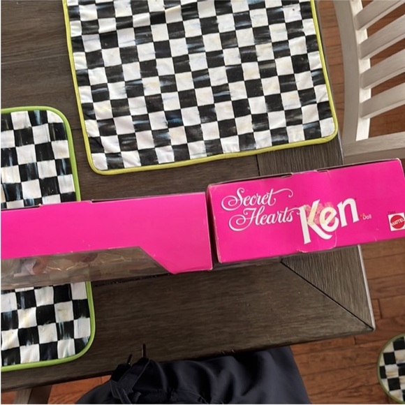 New in box 1992 Secret Hearts Barbie and Ken dolls - Picture 10 of 10